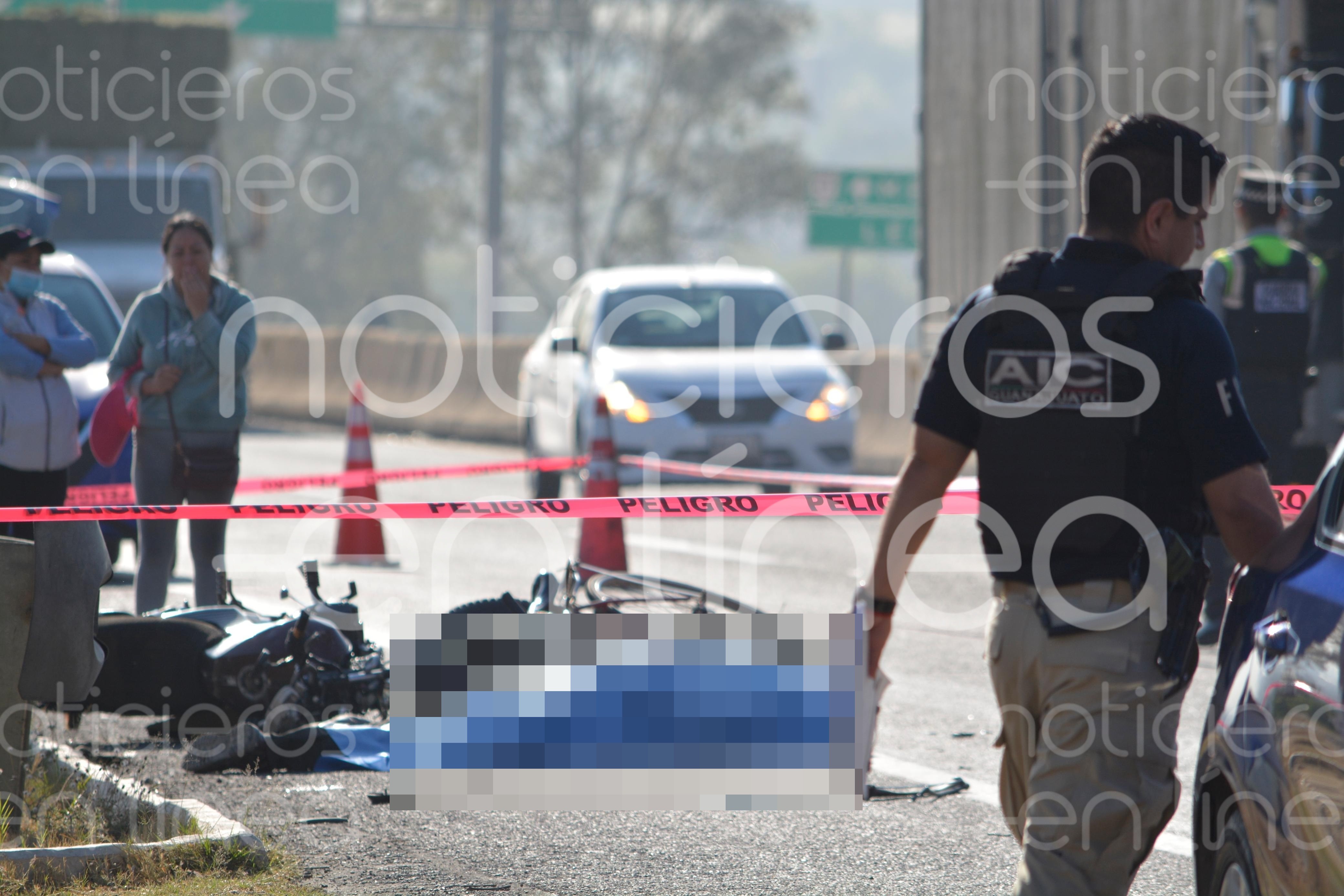 Fatal choque en la maxipista León-Aguascalientes deja un muerto y dos heridos graves