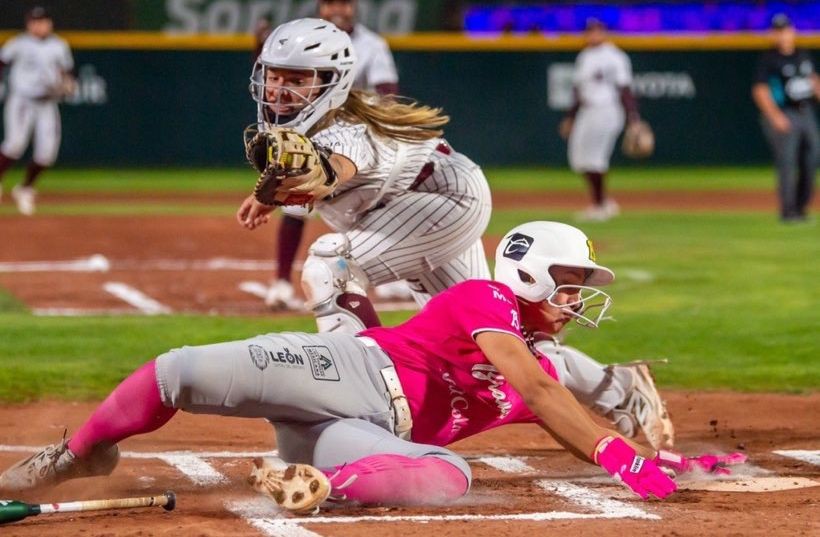 Van Bravas de León por la ventaja sobre Sultanes de Monterrey en Playoffs 