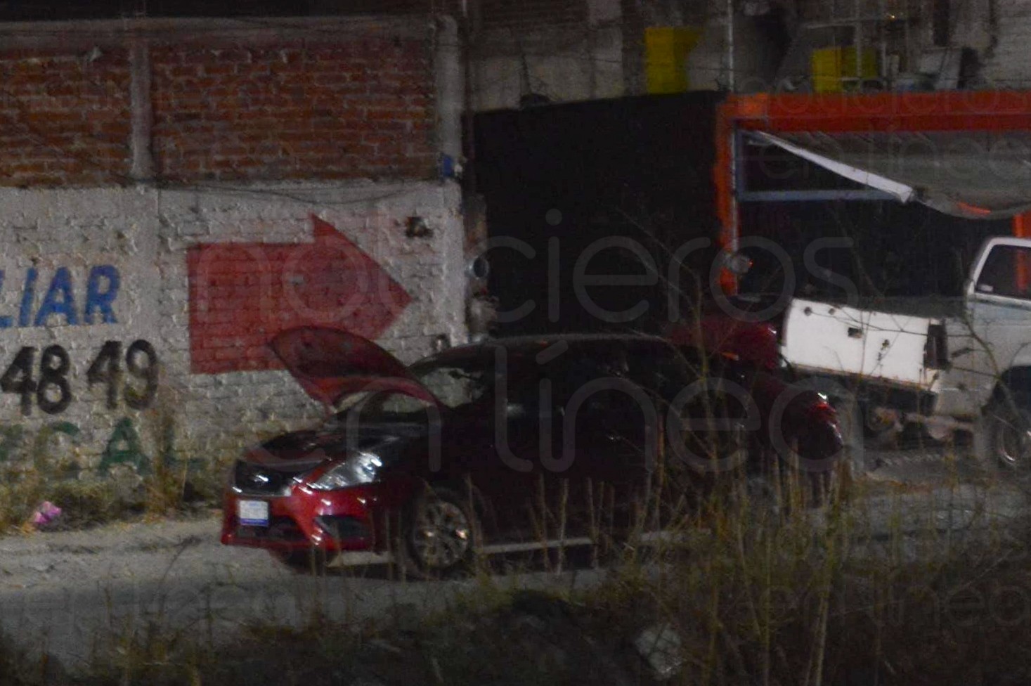 León: Detienen auto sospechoso y descubren un cuerpo en la cajuela