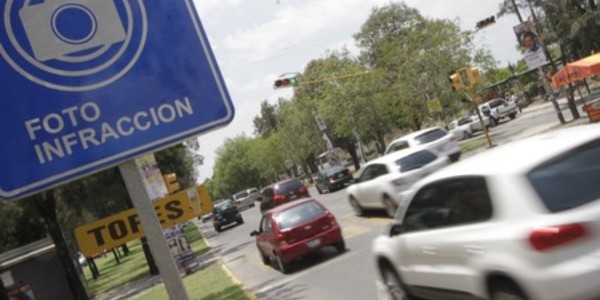 Conductores de León siguen promoviendo amparos contra fotomultas