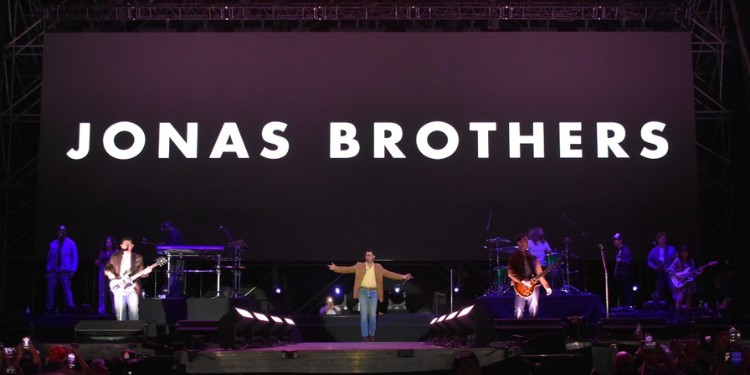 Jonas Brothers cierran la Feria de Irapuato, pero no superan en asistencia a La Arrolladora