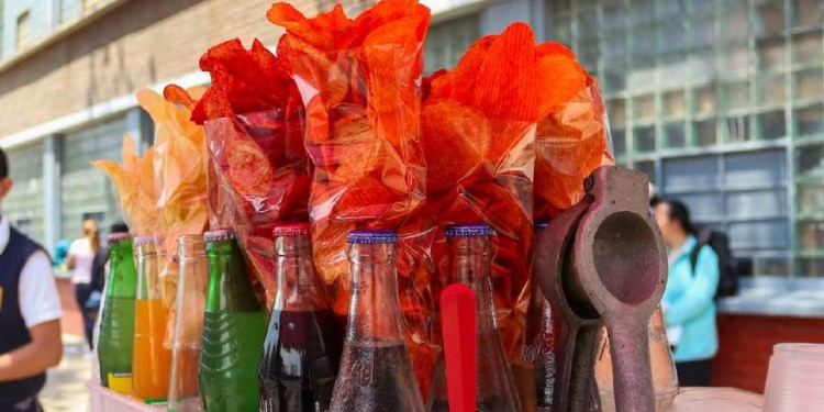 ¡Adiós a la comida chatarra en las escuelas! Municipio de León listo para apoyar
