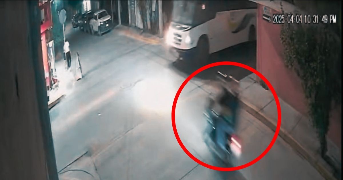Motociclista que chocó contra un camión urbano en León, estaba alcoholizado: Transportistas