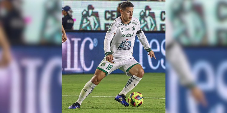 James Rodríguez es el esmeralda que más faltas ha recibido en el torneo