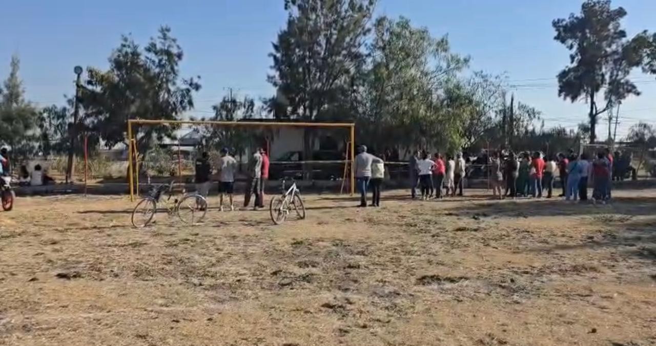 Los asesinan en pleno campo de fútbol en Salamanca, Guanajuato
