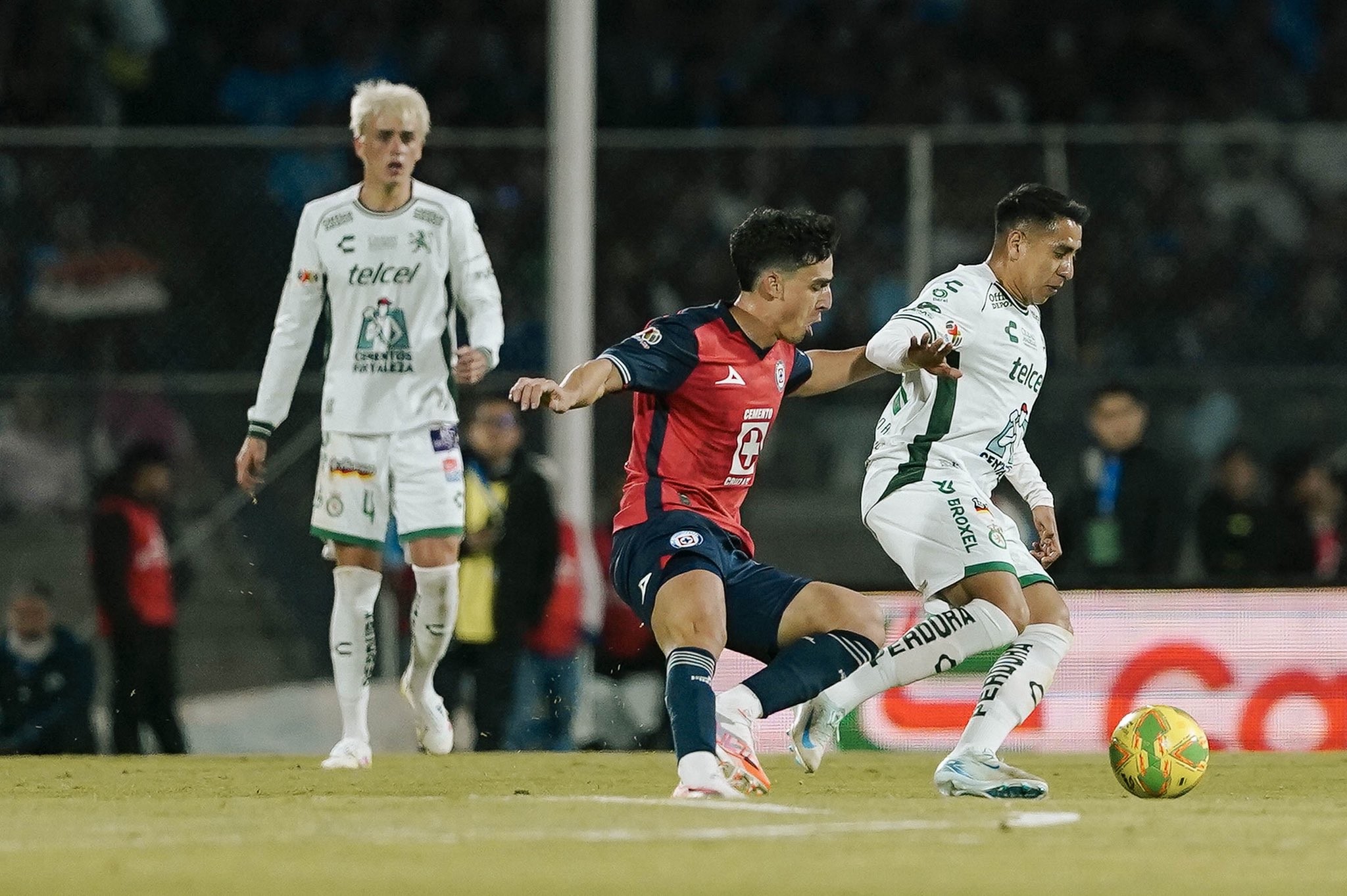 La Máquina del Cruz Azul 'arrolla' a La Fiera