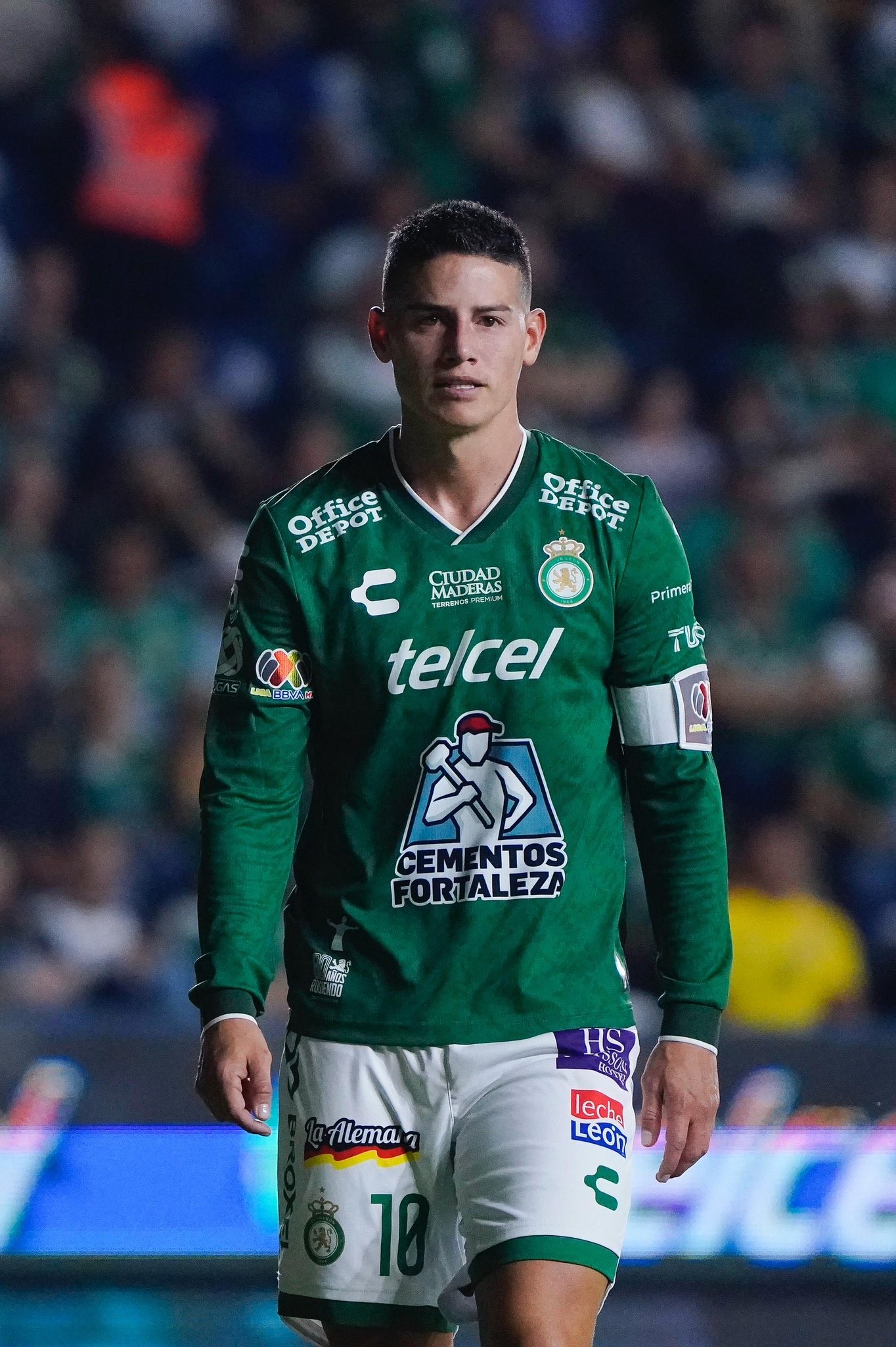 James Rodríguez podría cambiar de camiseta para el Mundial de Clubes