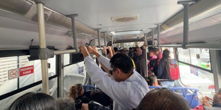 Cada vez hay menos pasajeros en el transporte público de León, revela INEGI