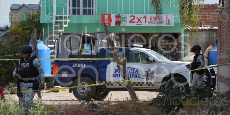 Mujer es asesinada en su tienda de abarrotes en León; agresores huyen en moto