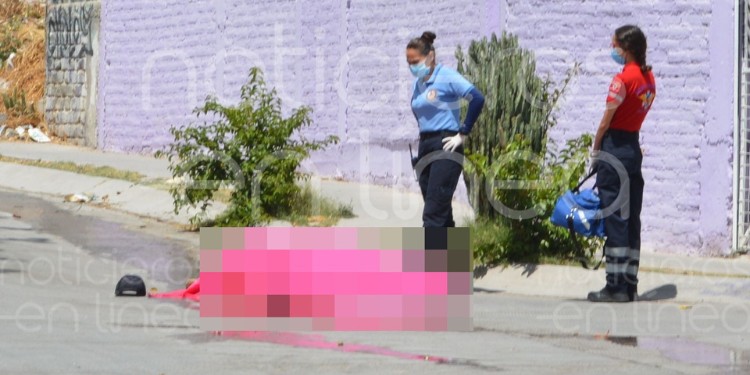 Lo atacan a balazos en plena calle; muere en la colonia Observatorio