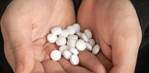 Lanzan advertencia por sarampión, alacranes y clonazepam en jóvenes en Guanajuato