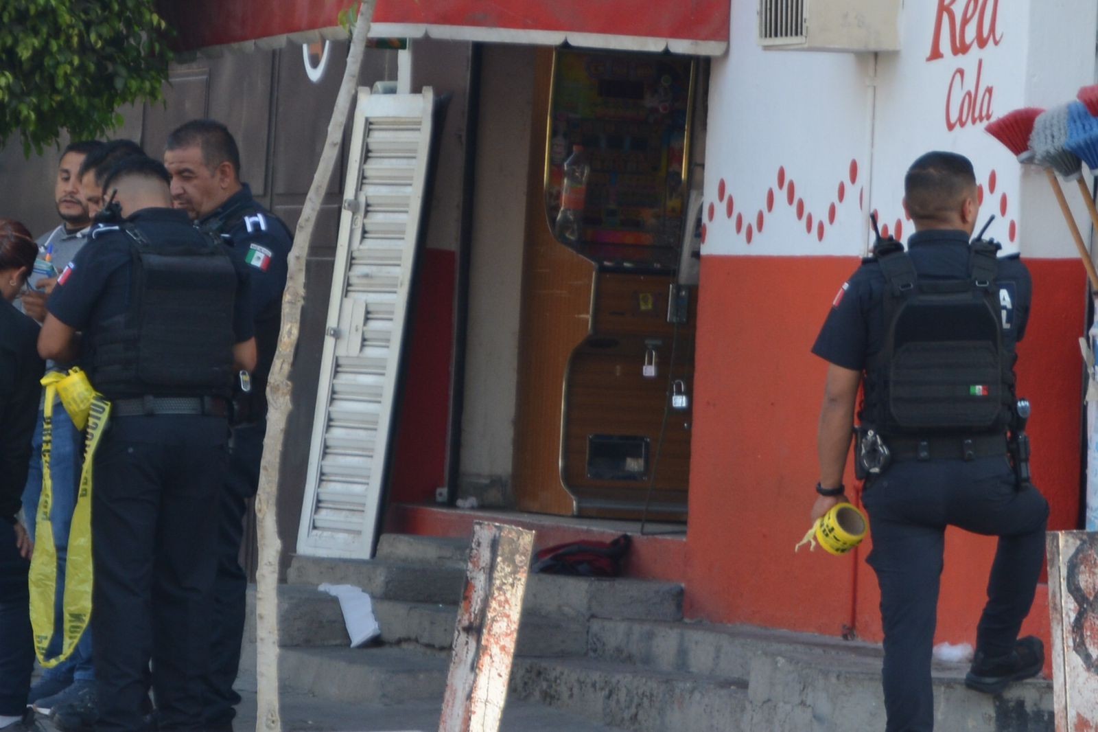 Lo atacan a balazos mientras jugaba maquinitas en León; hay una víctima colateral