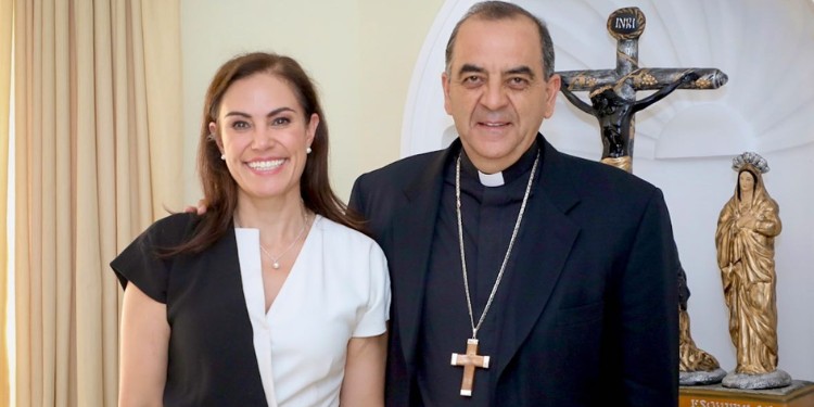 Exigen transparencia tras reunión entre alcaldesa de León y el arzobispo: “Hay un mensaje detrás”