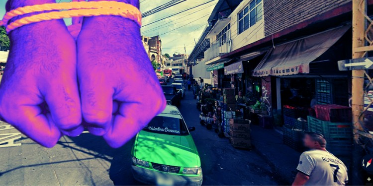 Escapa semidesnudo de secuestro cerca de la Alemán; hallan motosierra y machete en el lugar