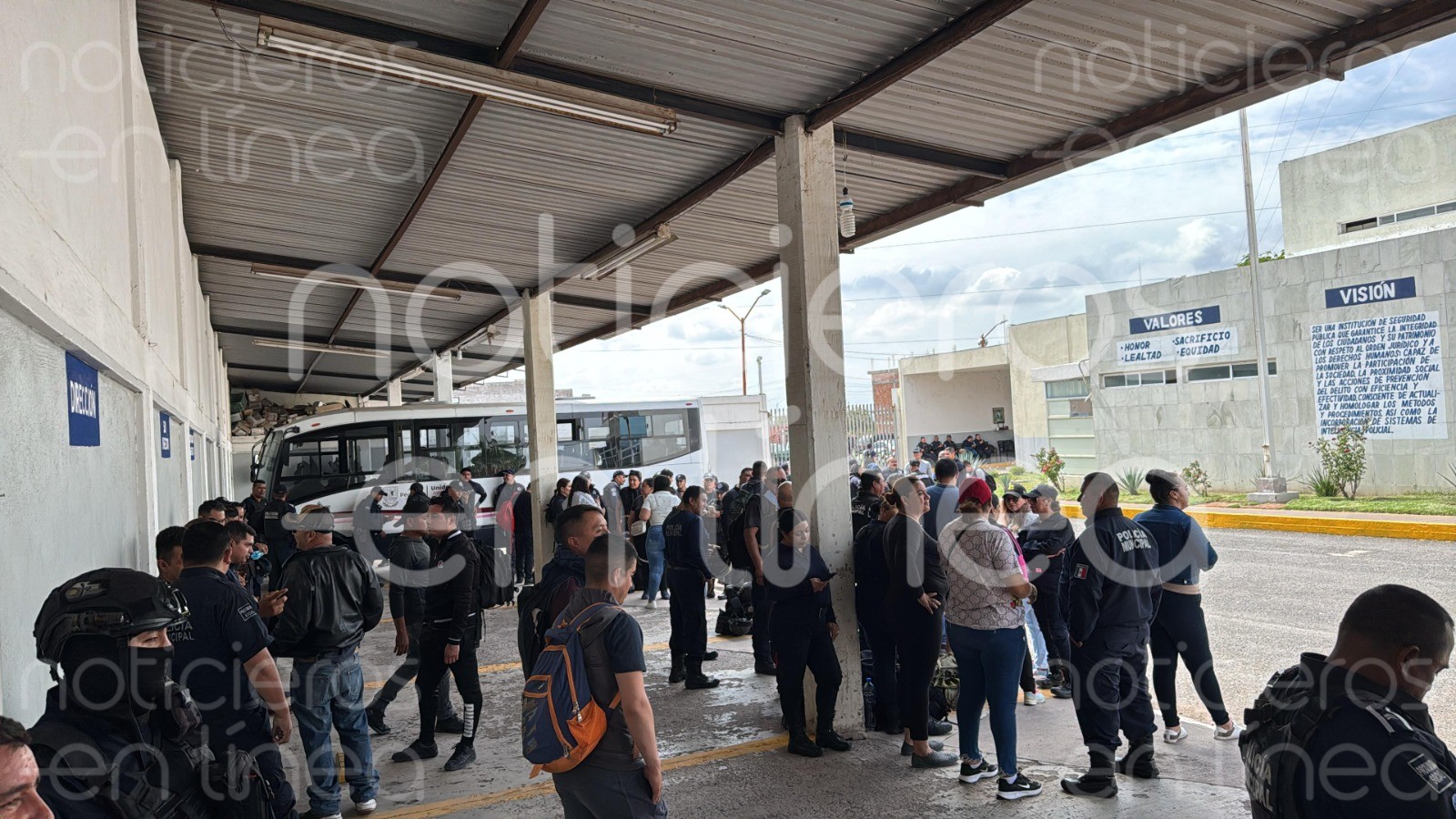 Policías de Pénjamo inician paro; denuncian abandono institucional