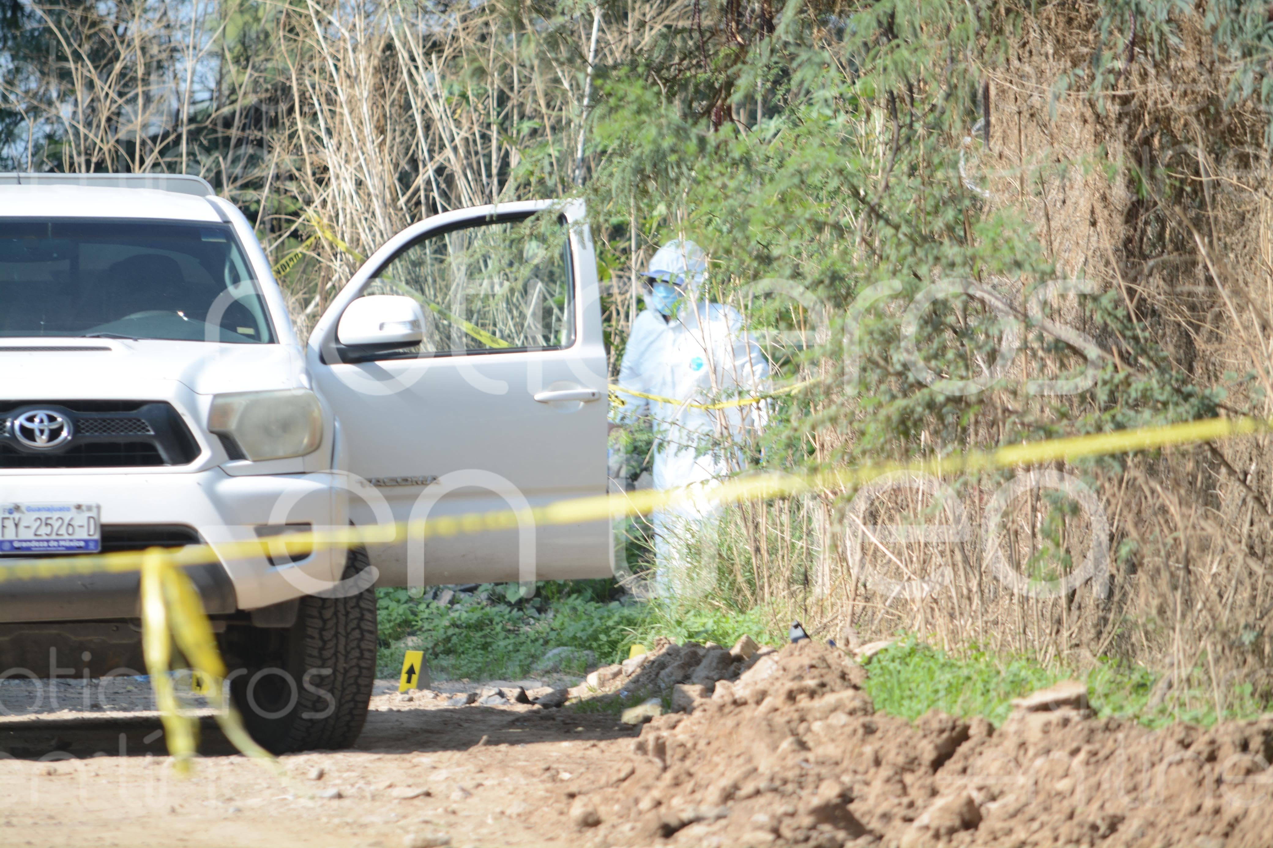 Hallan cuerpo cubierto con una chamarra en un baldío de León