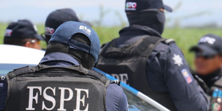 ¡Impunes! Dan de baja a 8 policías por mala conducta, pero no serán procesados por falta de denuncia