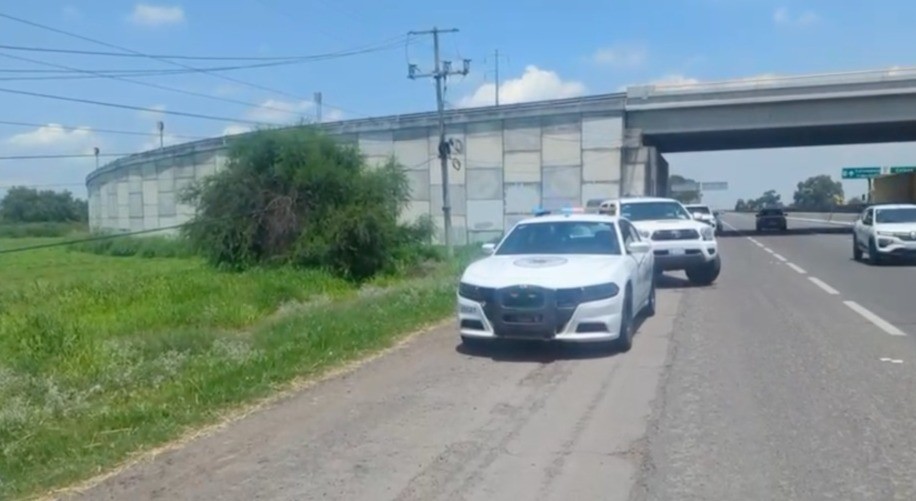 Tiran 3 cadáveres en la Celaya-Salamanca