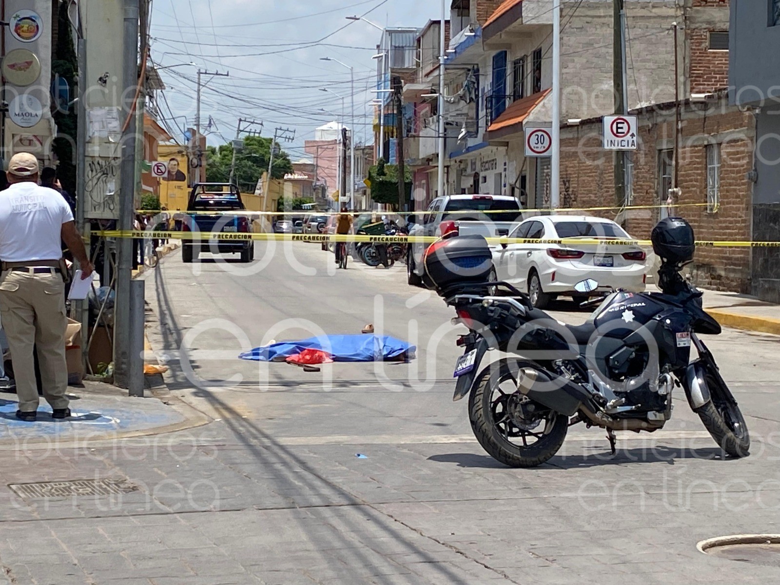 El último cruce de Irma: muere atropellada por camión urbano en el centro de Silao