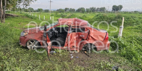 Accidente en la autopista León-Aguascalientes deja heridos a presuntos policías municipales