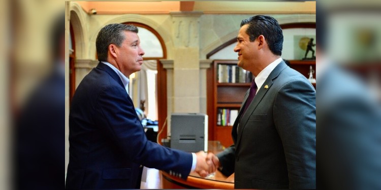 Miguel Márquez lanza crítica a Diego Sinhue por autopista y defiende contrato con Seguritech