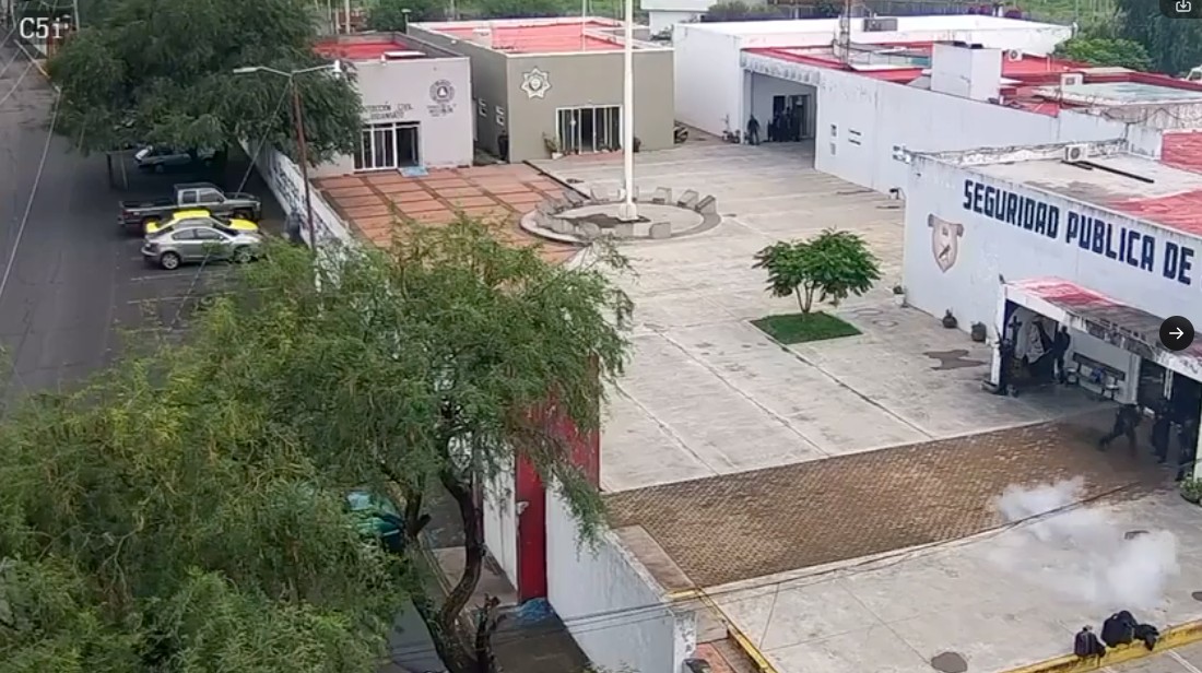 Ataca dron cuartel de policía en Uriangato