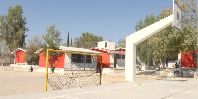 Refuerzan vigilancia en escuelas y casas durante vacaciones en León