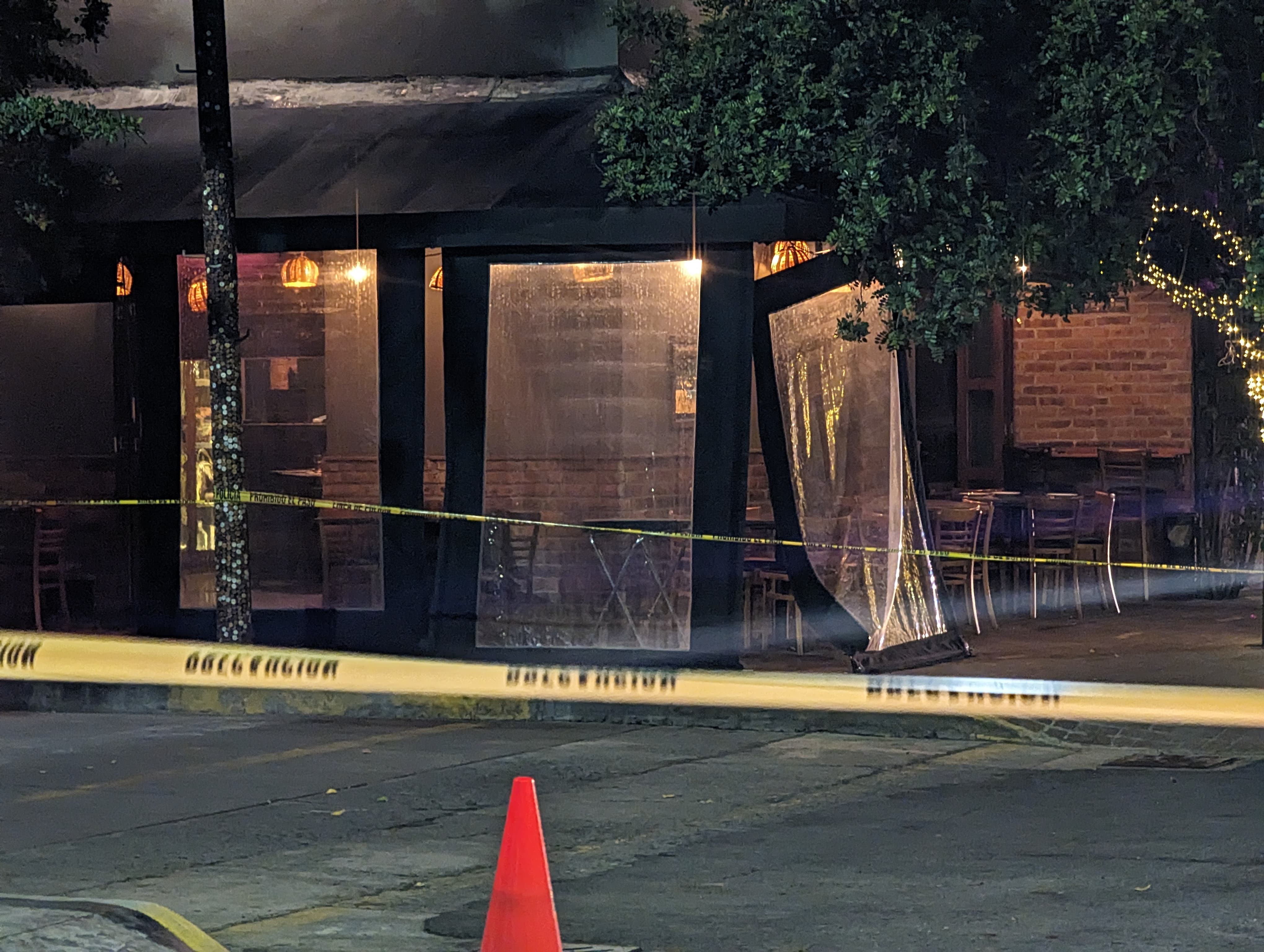 Ataque armado dentro de un restaurante, deja un muerto en Av. Las Fuentes en Celaya