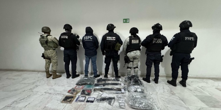 Aseguran droga, armas y vehículos de lujo en operativo en León