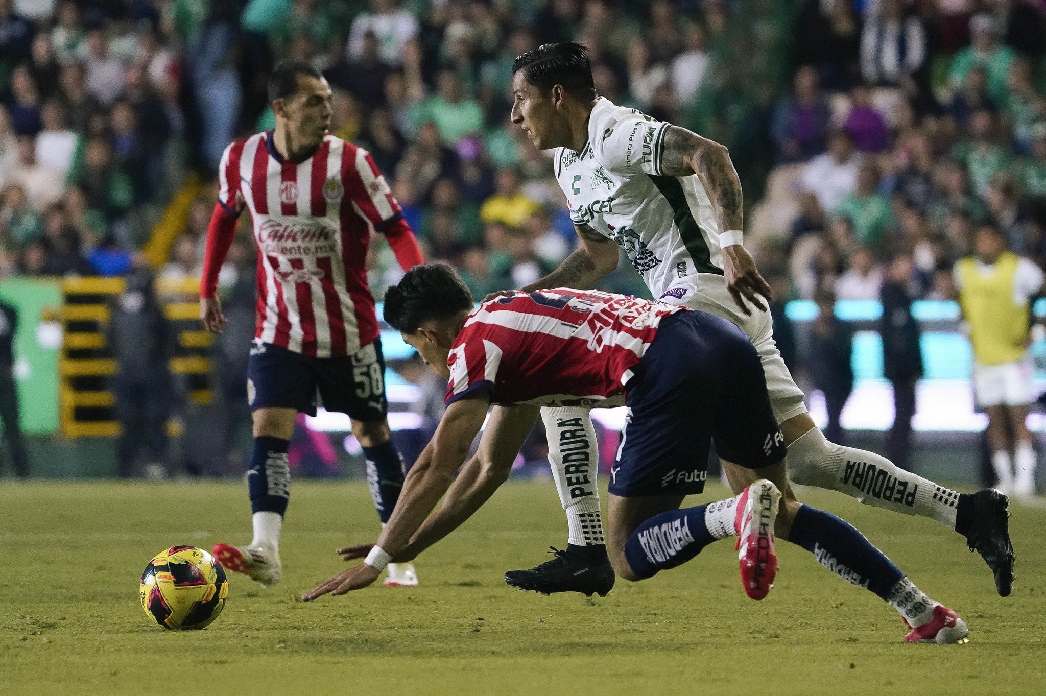 León vs Chivas: ambos van por sus primeros puntos del Apertura 2025