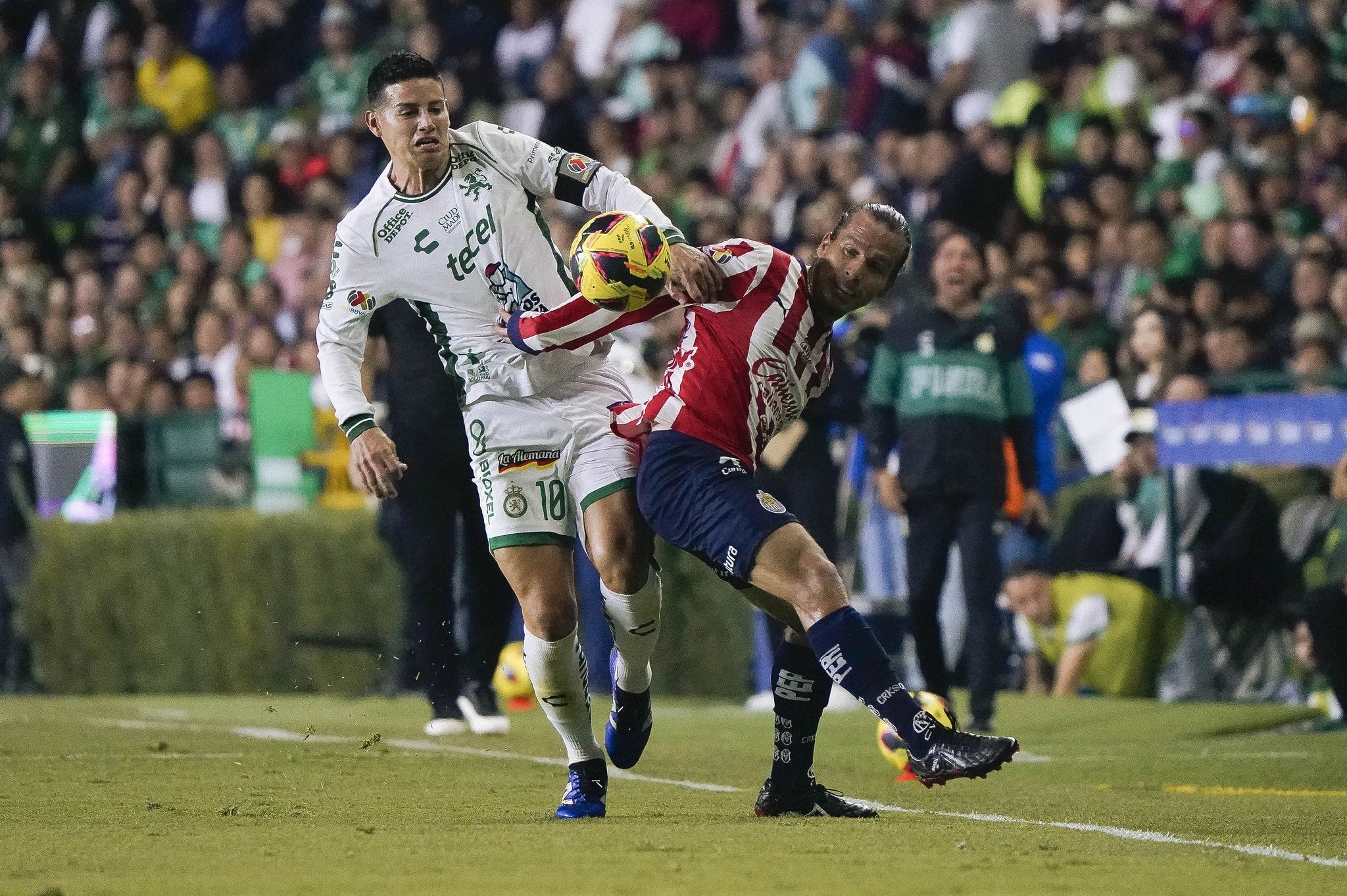 ¿Quién rompe el cero? León y Chivas van por sus primeros puntos del Apertura 2025