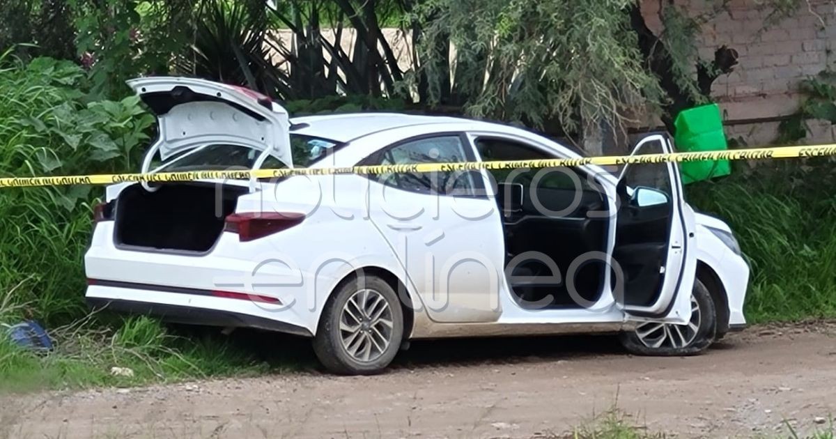 Hallan cuerpo baleado dentro de auto a la orilla de la carretera a Santa Ana del Conde