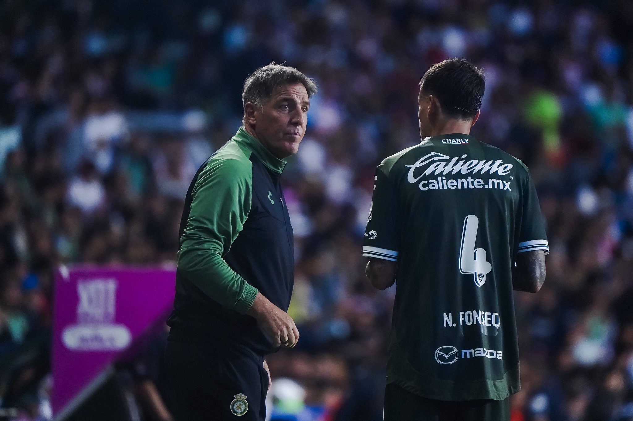 León gana con lo justo y Milito reclama: “Hicimos méritos para ganar”