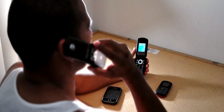 Instalarán inhibidores de señal en penales de Guanajuato para frenar extorsiones telefónicas