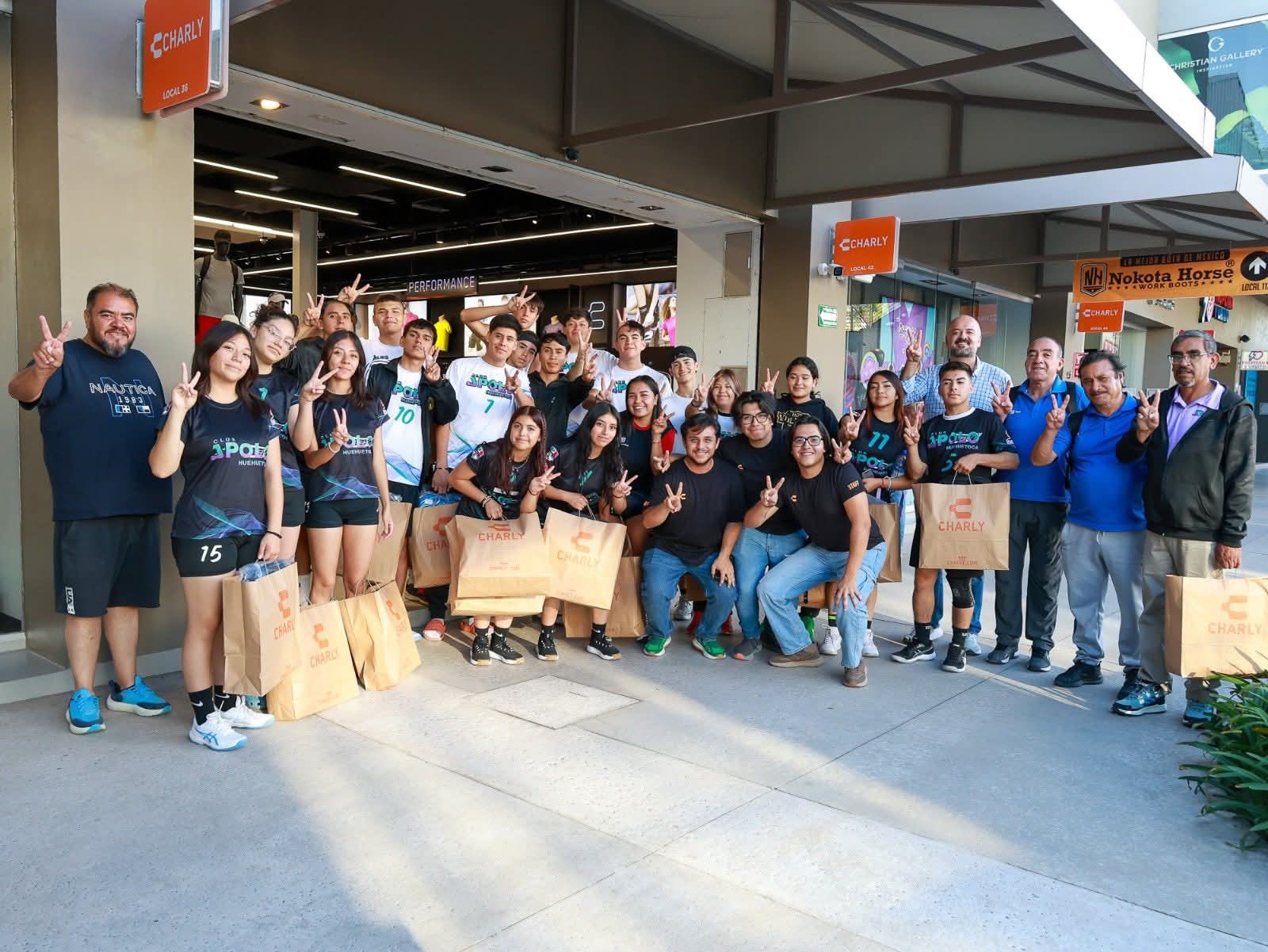 Fiscalía recupera pertenencias del equipo de voleibol Apolo tras robo en León