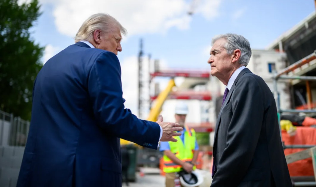 FED mantiene tasas de interés pese a presión de Trump