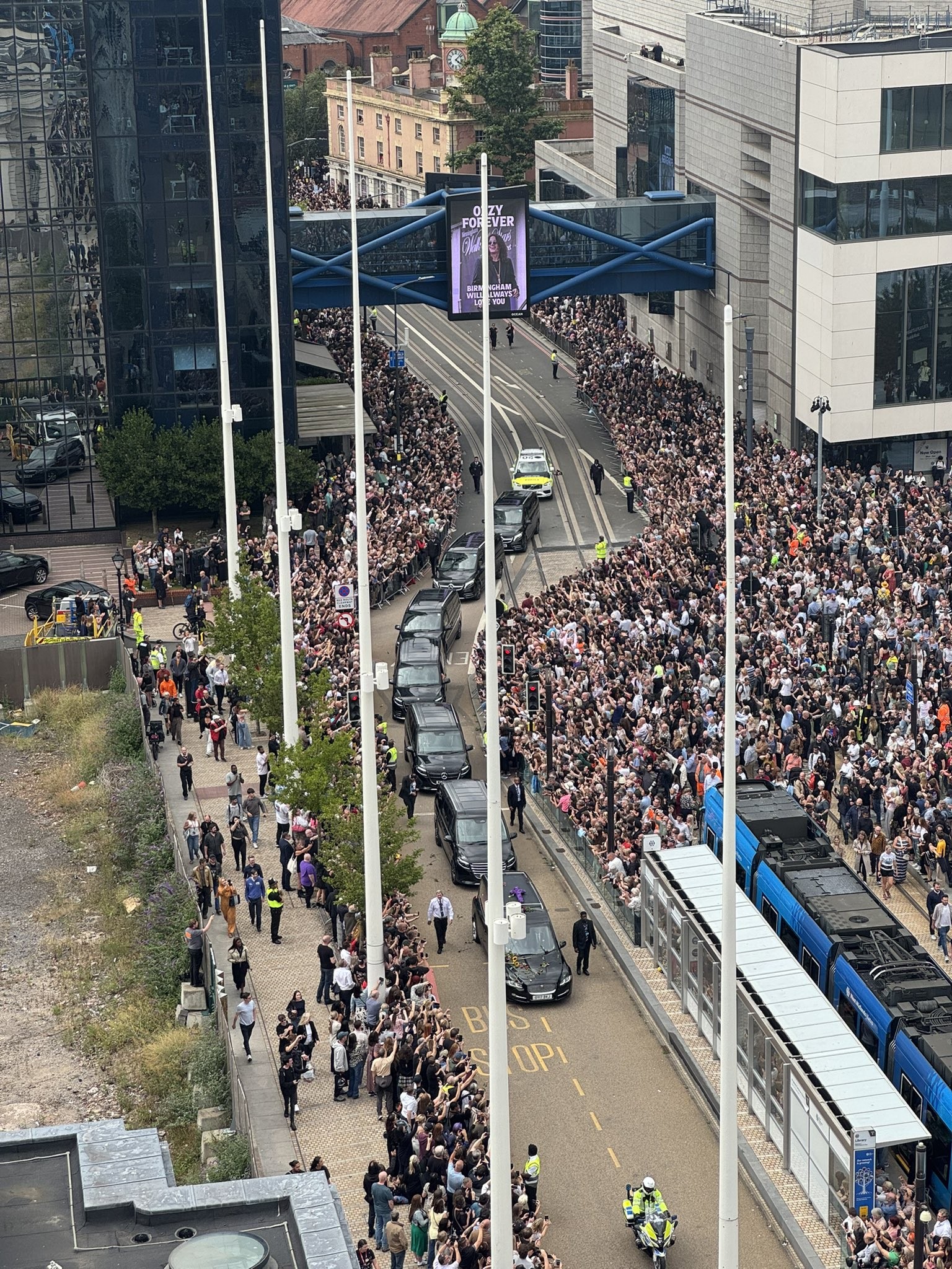 Miles de fans asistieron a la despedida de Ozzy