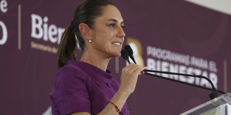 Claudia Sheinbaum visita Guanajuato; inaugura centro de becas