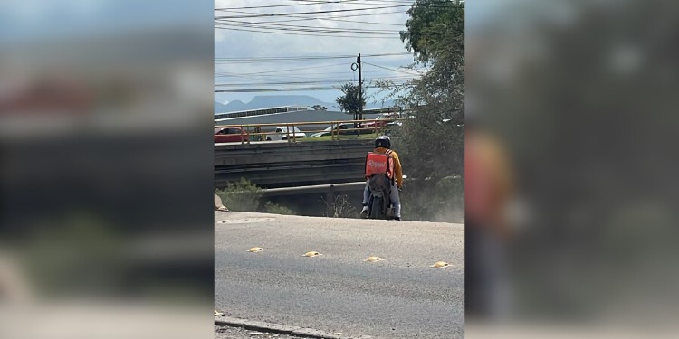 Conductores y peatones ignoran sentido vial del Tajo Santa Ana en León
