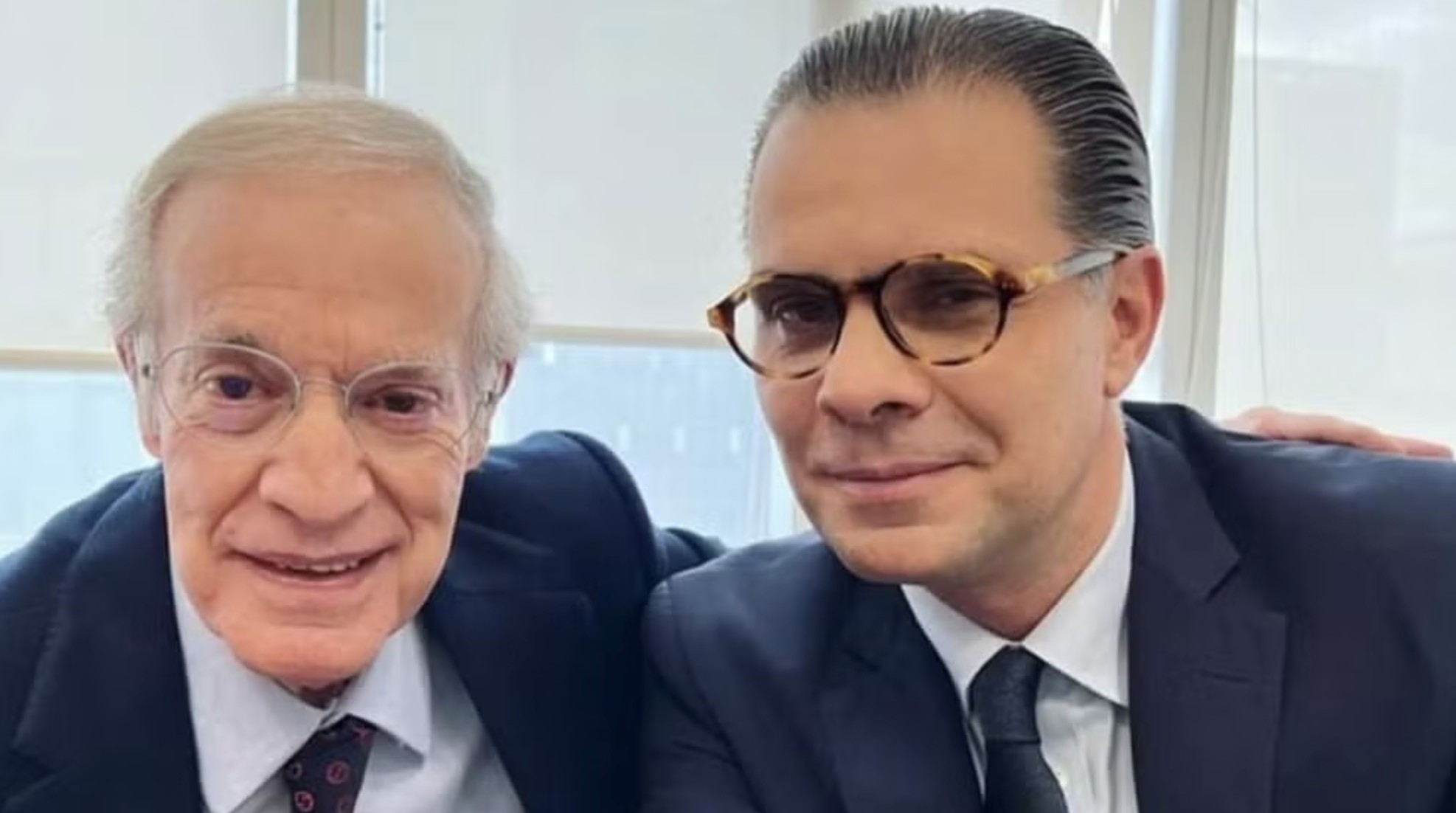 Christian Martinoli rompe en llanto al hablar de José Ramón Fernández en su documental