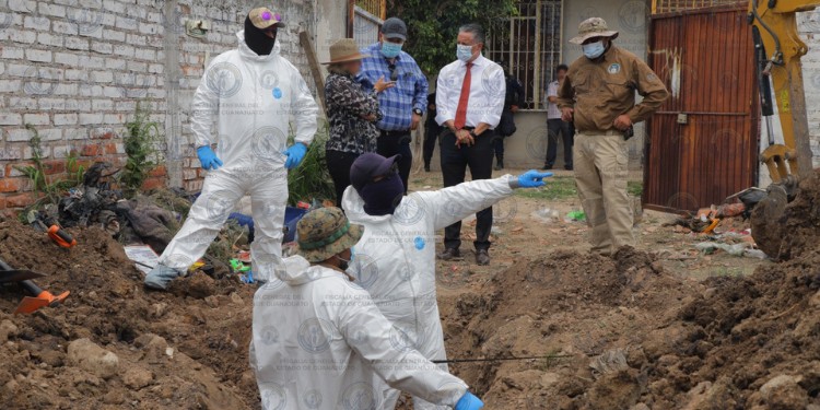 Fiscalía de Guanajuato confirma hallazgo de 32 cuerpos en fosa de Irapuato