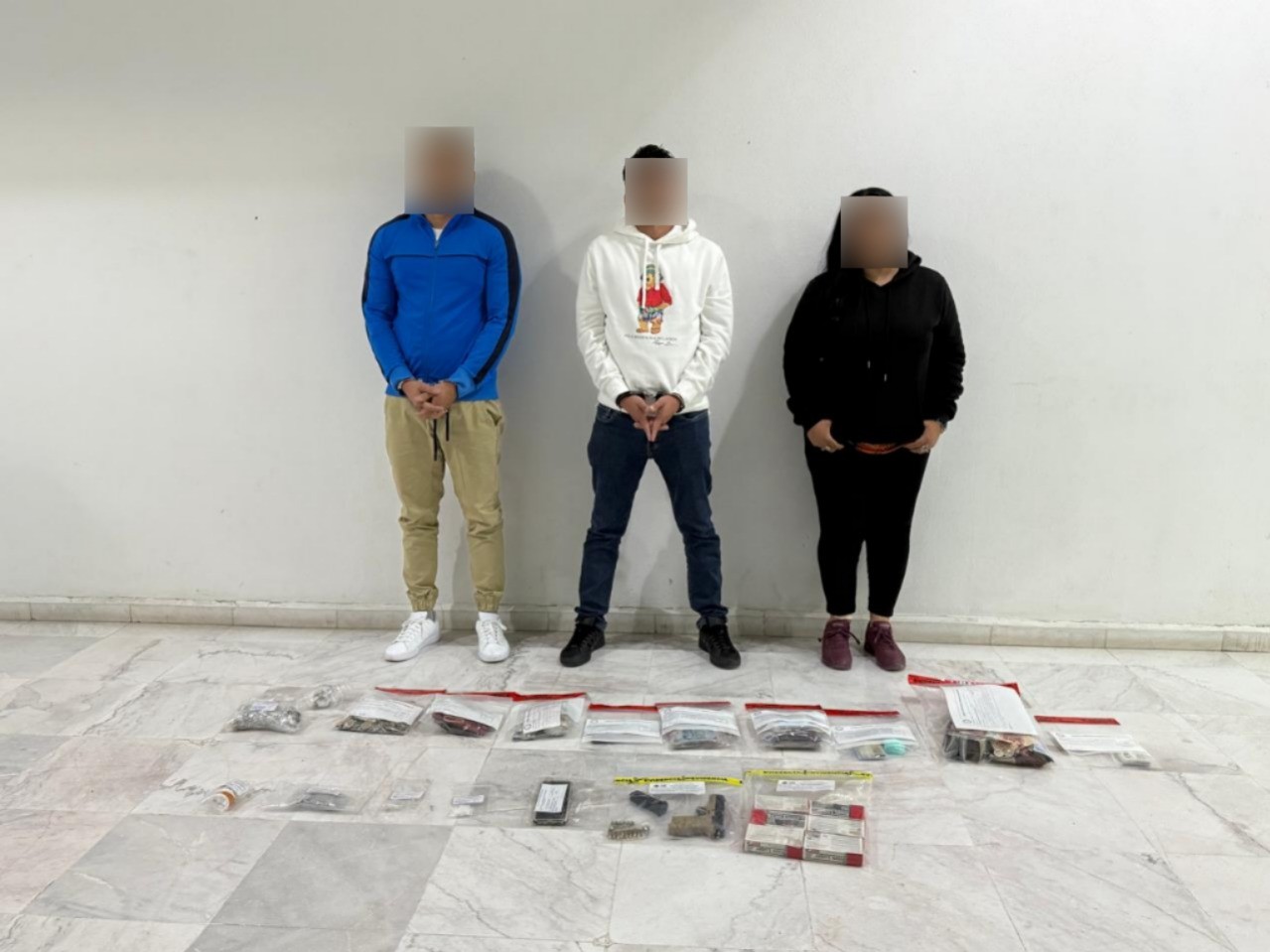 Cae célula criminal tras cateos en Irapuato; tenían drogas, armas y casi medio millón en efectivo