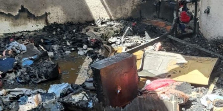 Familia Mena perdió todo en incendio y la ayuda oficial nunca llegó