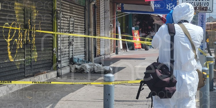 Muere hombre en situación de calle frente a la Central Camionera de León