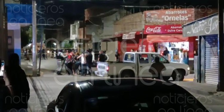 Asesinan a mujer al ingresar a tienda en la colonia Linares de León