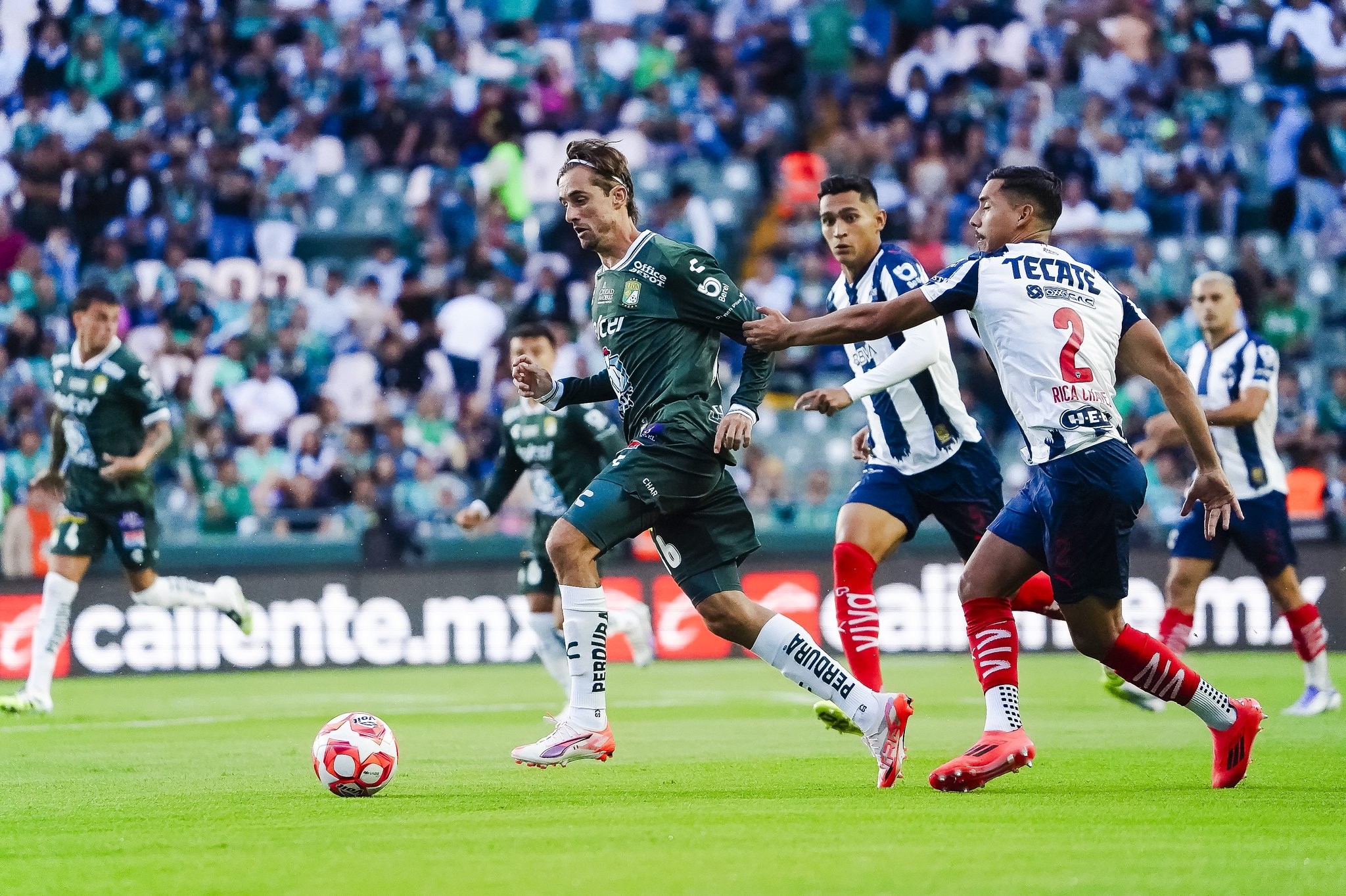 LEÓN EN PICADA, UNA DERROTA MÁS