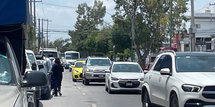 Tardan hasta una hora en pasar rutas 7X y 19 del transporte público en León