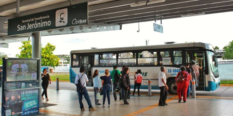 Operadores del SIT en León denuncian que les niegan acceso a baños en bases