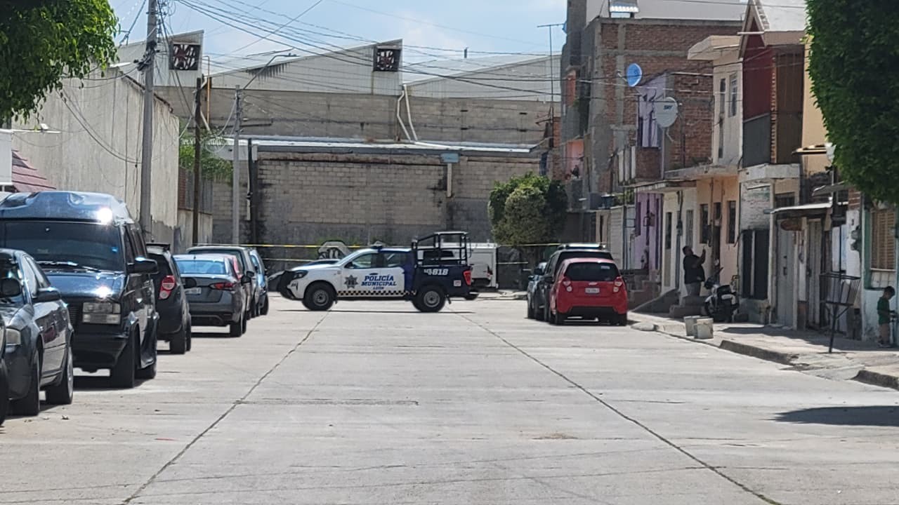 Entraron a su casa y lo mataron; asesinato de un joven en La Piscina sacude a León Entraron a su casa y lo mataron; asesinato de un joven en La Piscina sacude a León