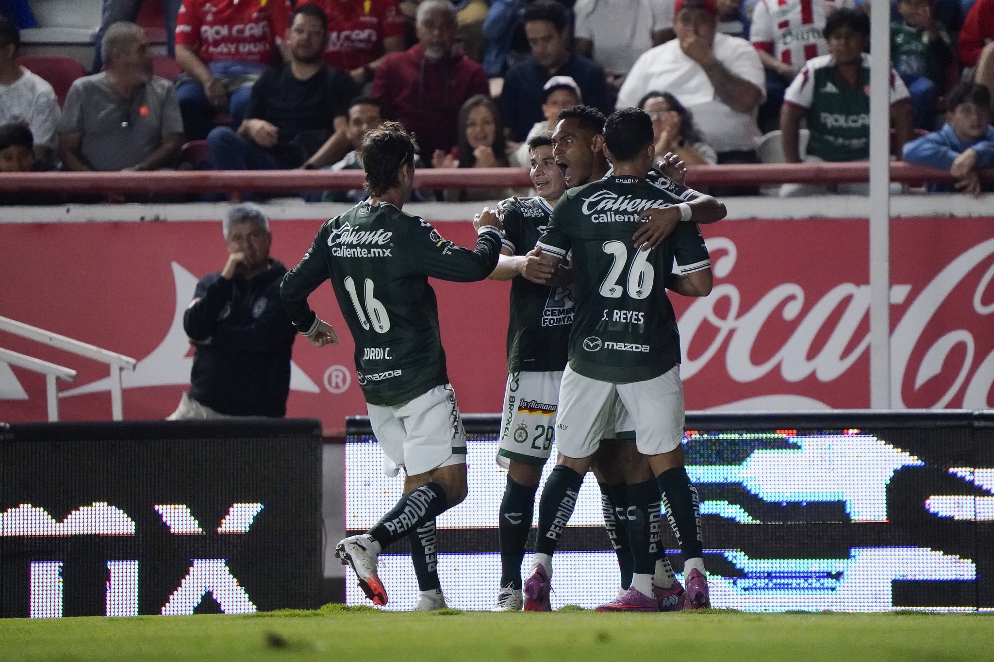 La Fiera ruge en Aguascalientes y derrota al Necaxa; Nico Fonseca falló un penal